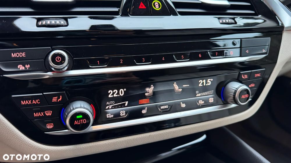 BMW Seria 5 520d Sport Line - 26