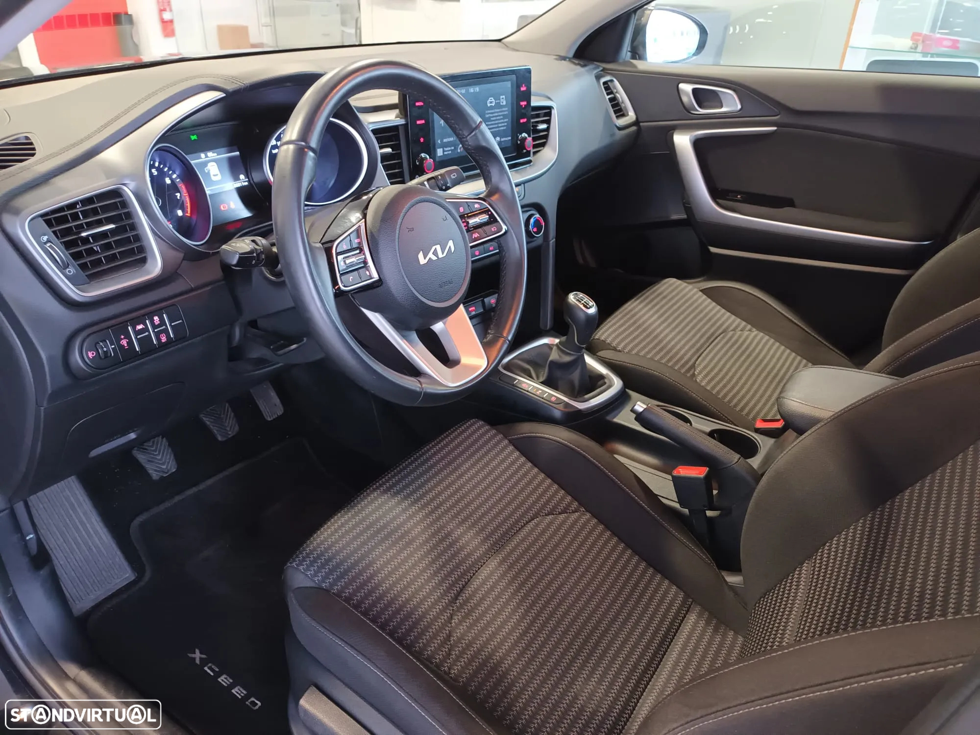Kia XCeed 1.0 T-GDI Dynamic - 10