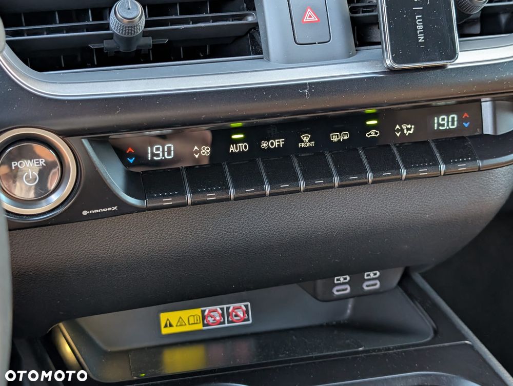 Lexus UX 250h GPF Business 2WD - 22