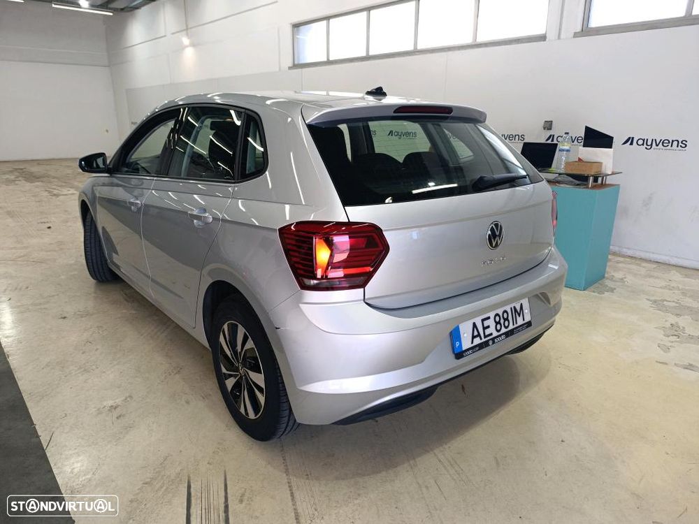 VW Polo 1.0 Confortline - 2