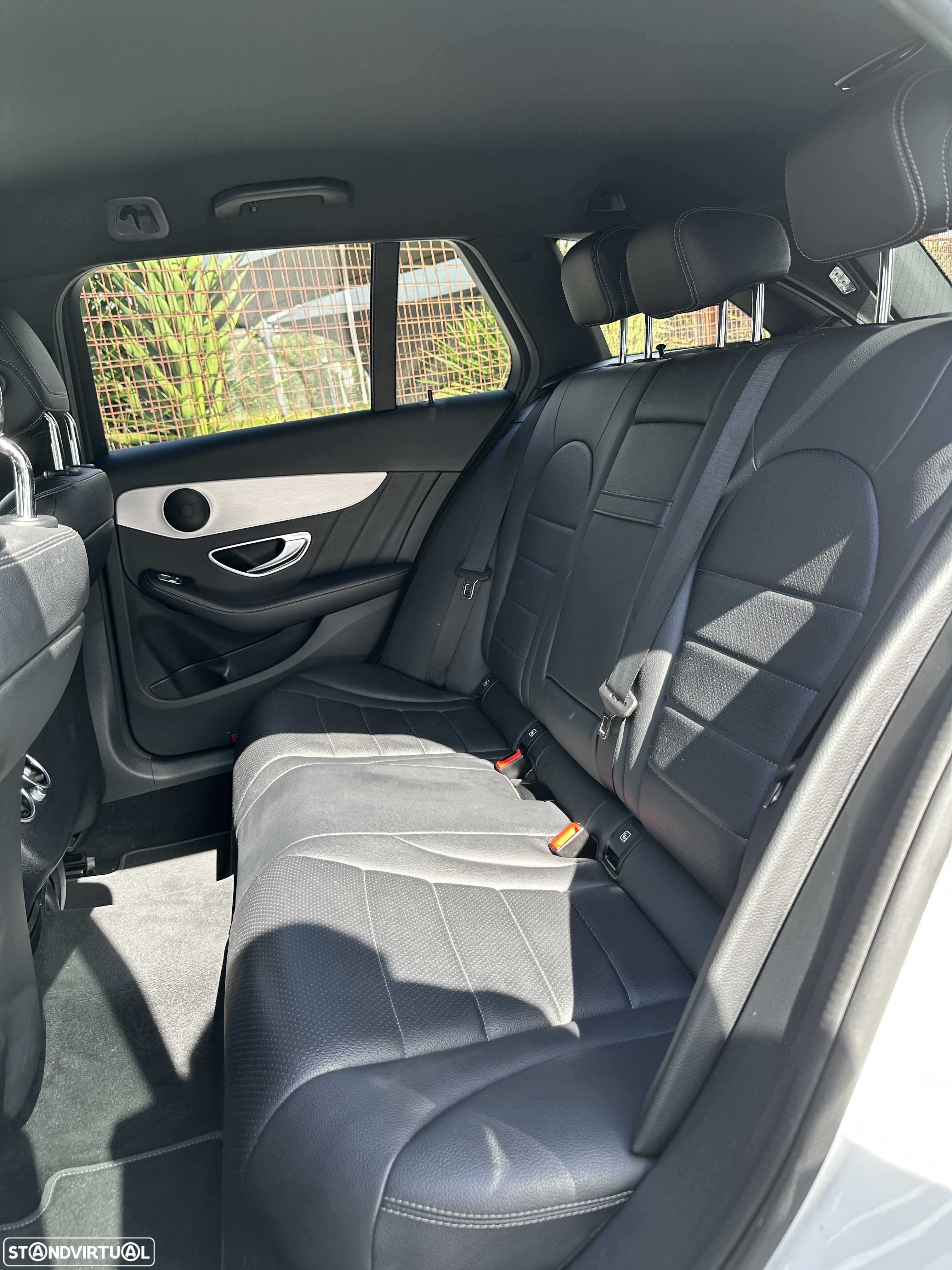 Mercedes-Benz C 350 e - 23