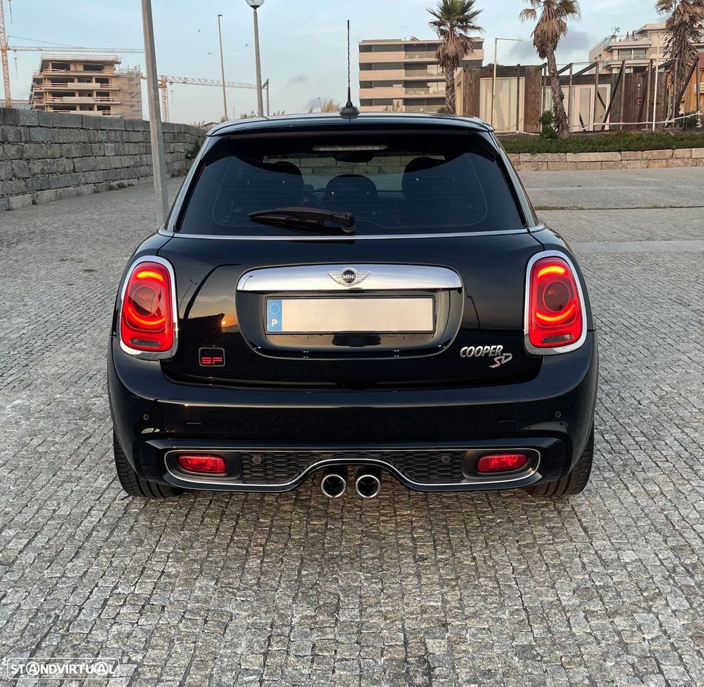 MINI 5 Portas Cooper SD Sport Aut. - 18