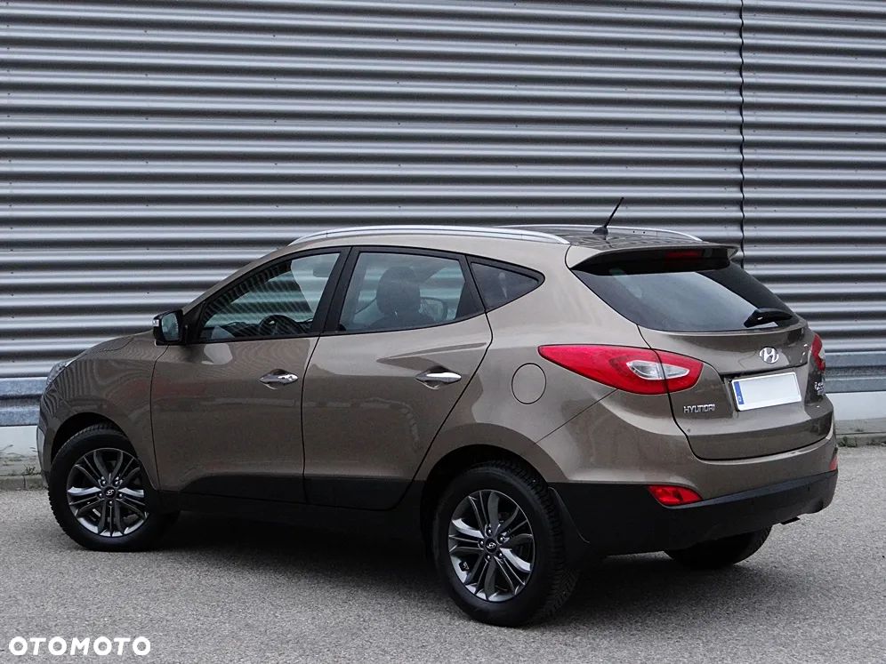Hyundai ix35 1.7 CRDi 2WD blue Finale Gold - 20