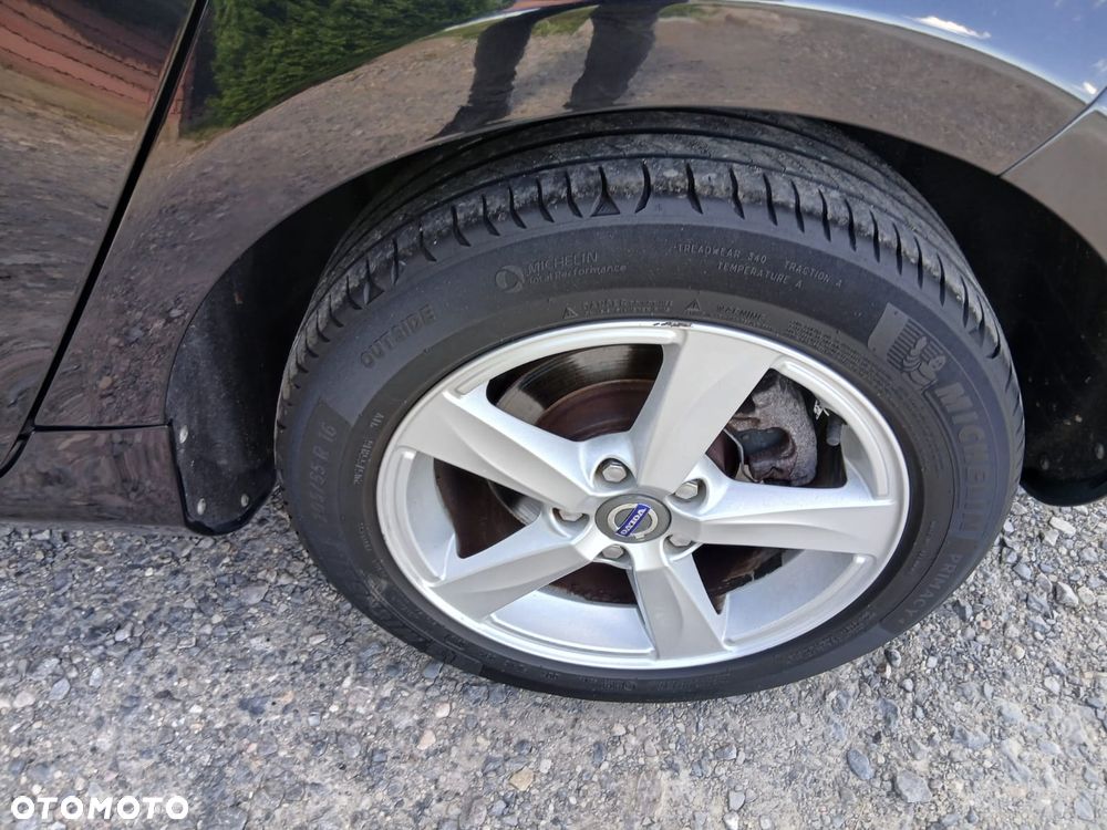 Volvo V40 D2 Momentum - 37