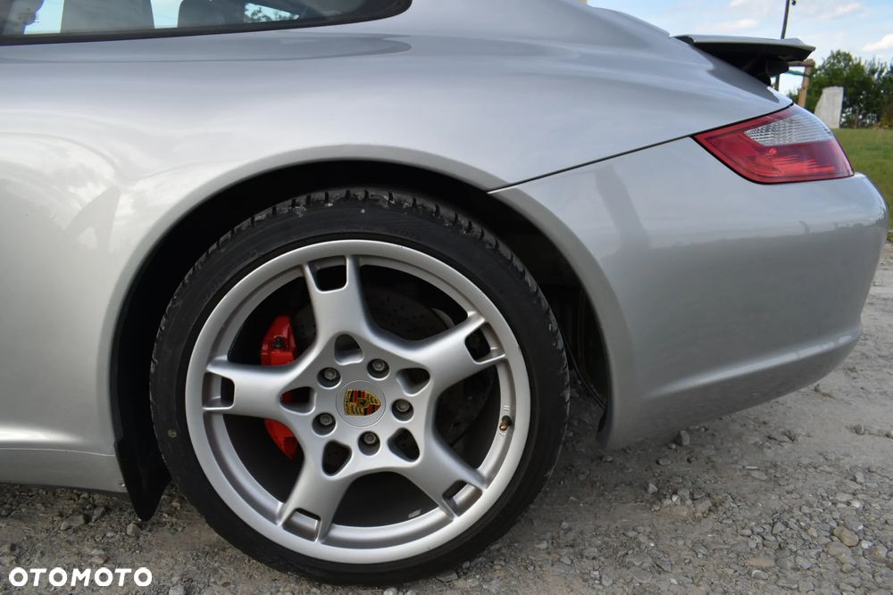 Porsche 911 Carrera S - 22