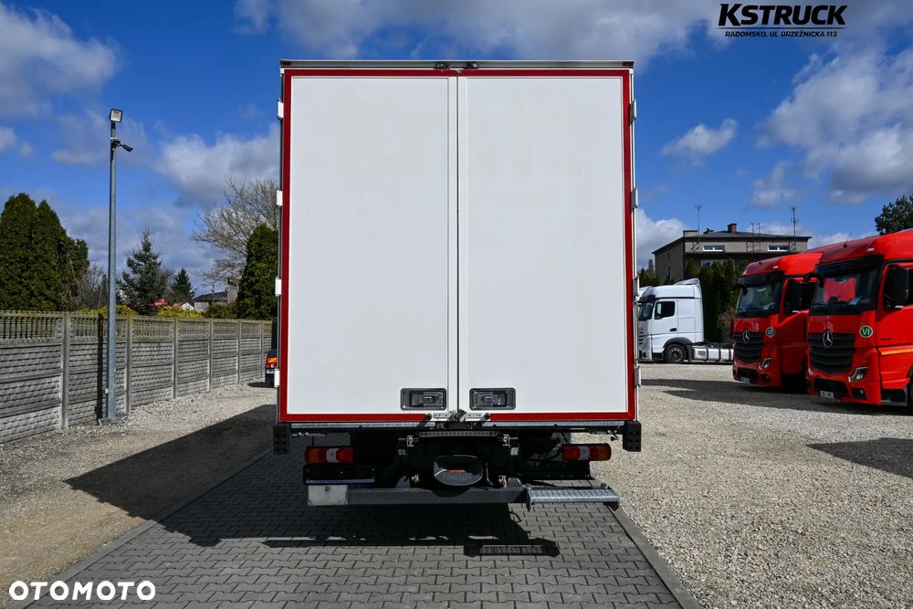 Mercedes-Benz Atego 818 L Kontener 7,25 - 7
