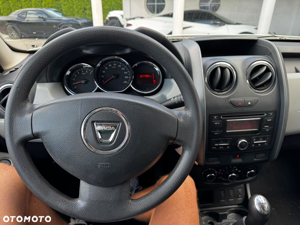 Dacia Duster 1.6 16V 105 4x2 Prestige - 9