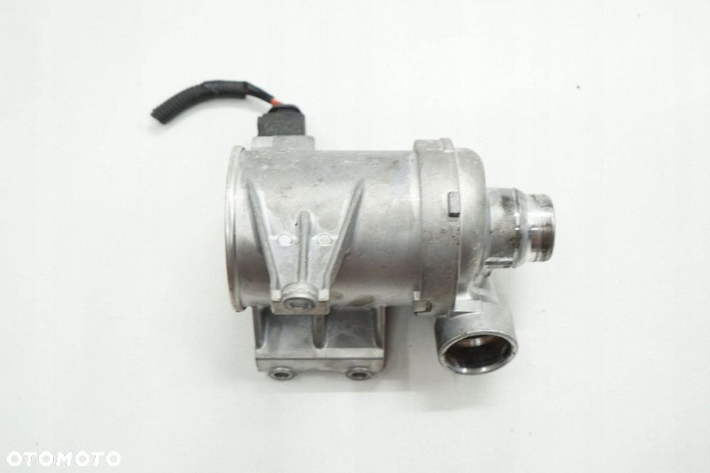 VOLVO S90 V90 18R 2.0 T6 DODATKOWA POMPA WODY 32382249 - 3