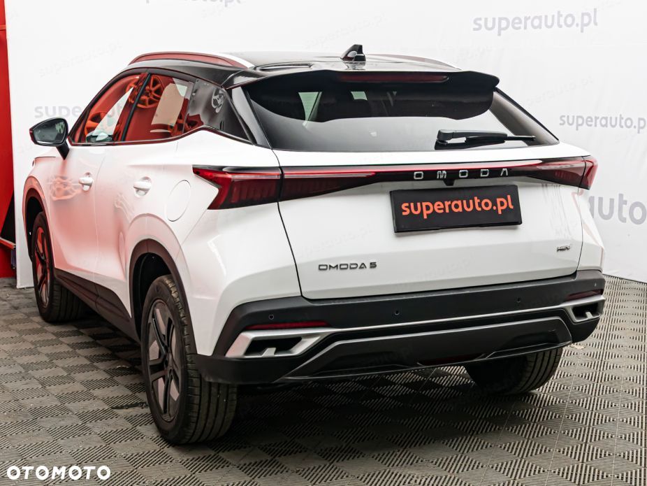 Omoda 5 1.5 T-GDI Hybrid Premium DHT - 8