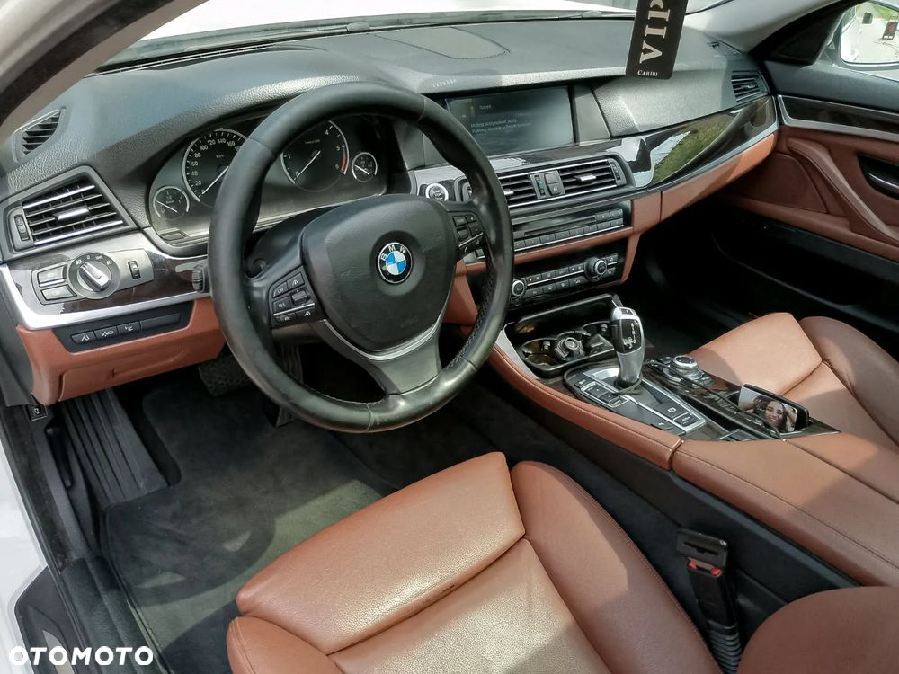 BMW Seria 5 525d - 5