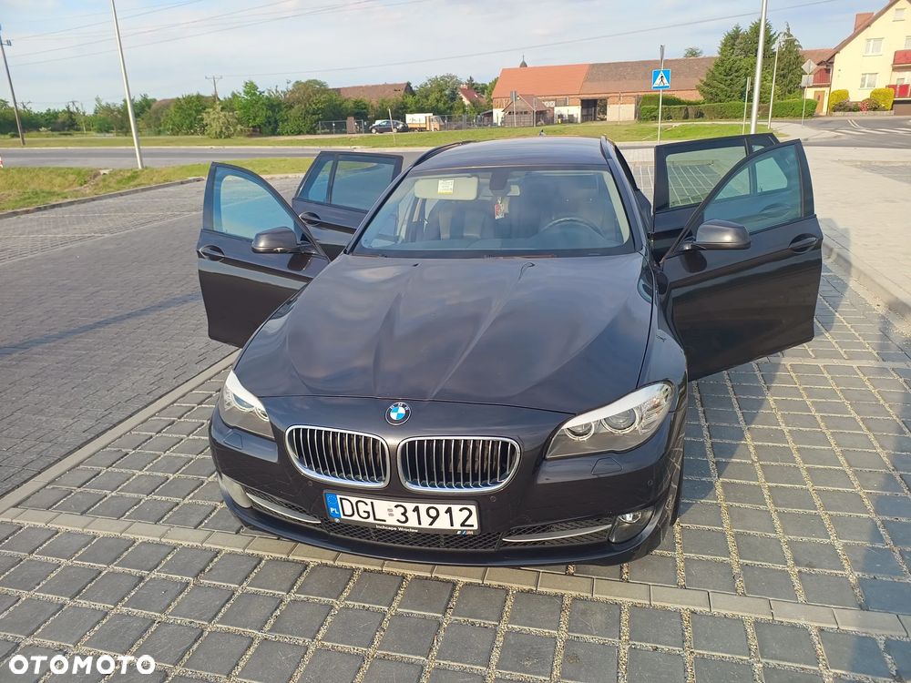 BMW Seria 5 520d xDrive - 10