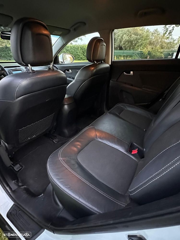 Kia Sportage 1.7 CRDI ISG EX - 8