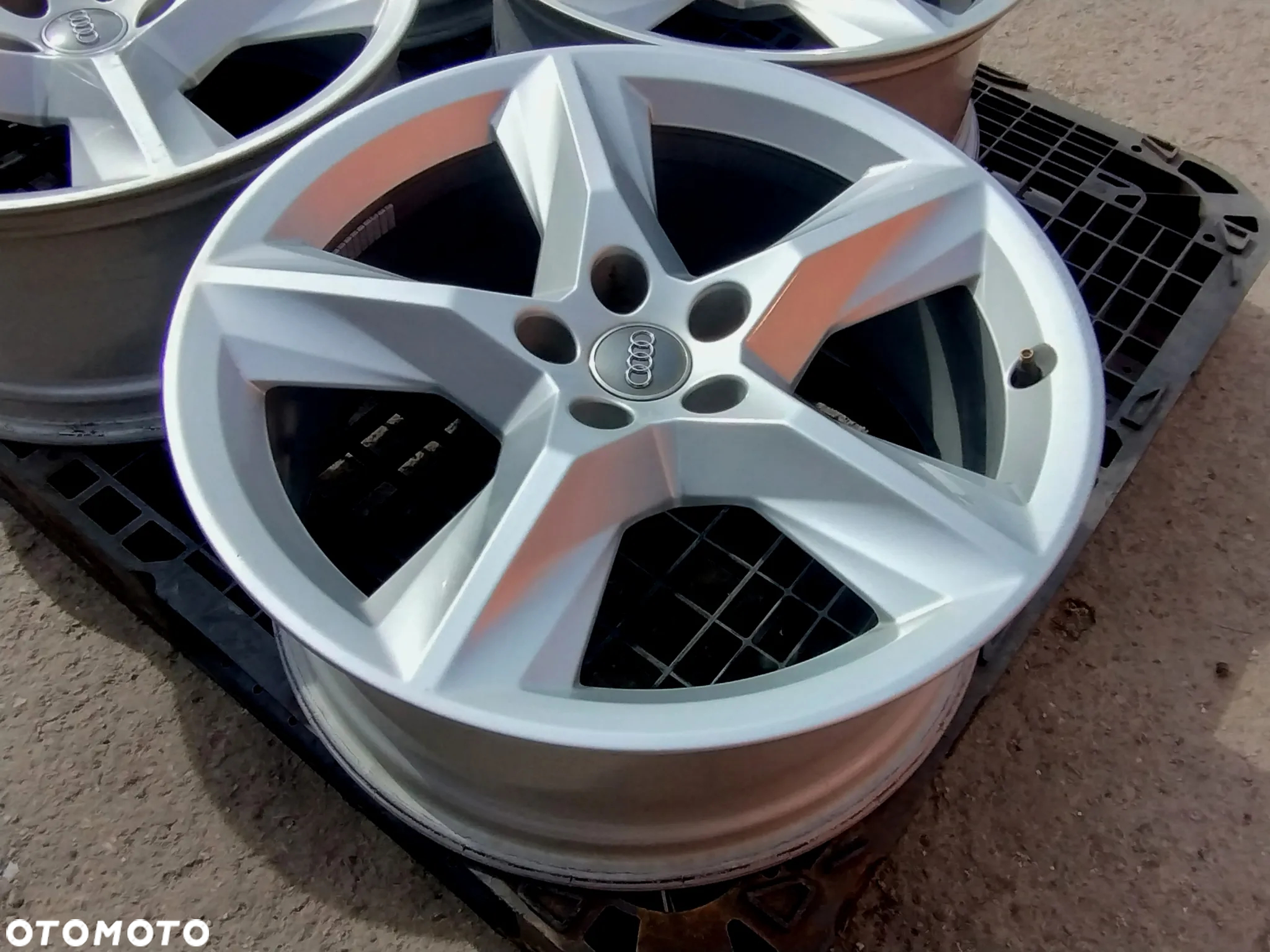5x112 Felgi Aluminiowe Alufelgi 19 AUDI 4M0 A7 A5 A6 C6 C7 C8 A8 D2 D3 D4 D5 Q5 Q7 Q3 A4 B7 B8 B9 Legnica ALU-RAD SKODA VW SEAT - 10
