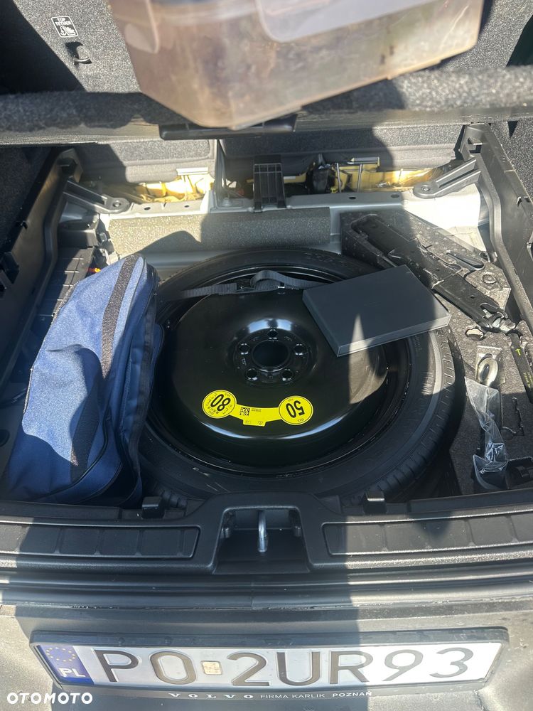 Volvo XC 40 T3 Momentum Pro - 17