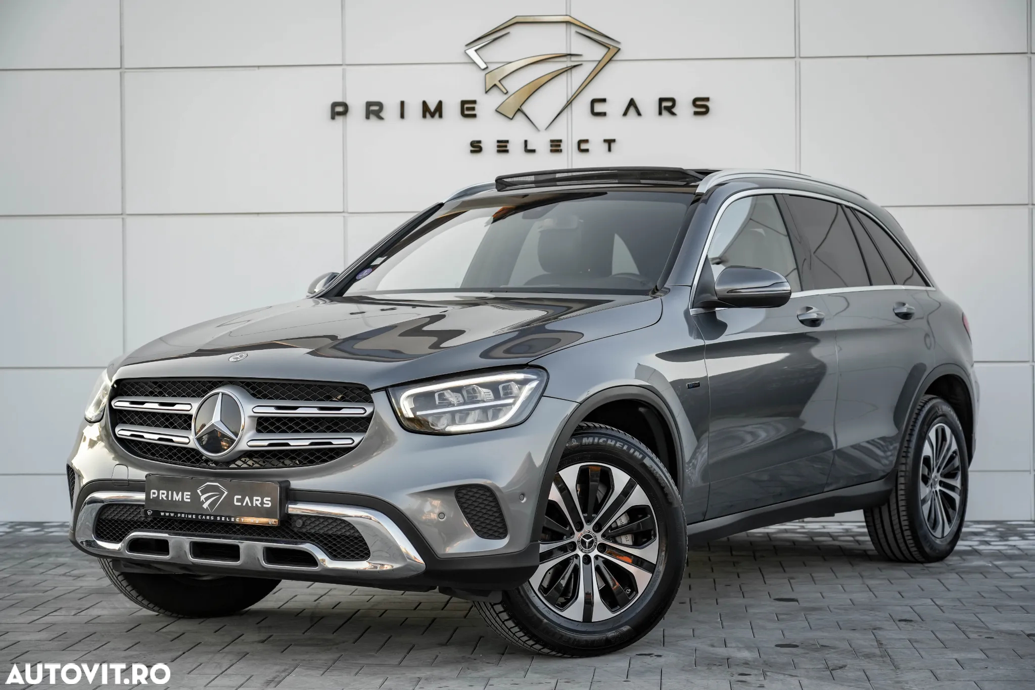 Mercedes-Benz GLC 300 e 4Matic 9G-TRONIC Exclusive - 3