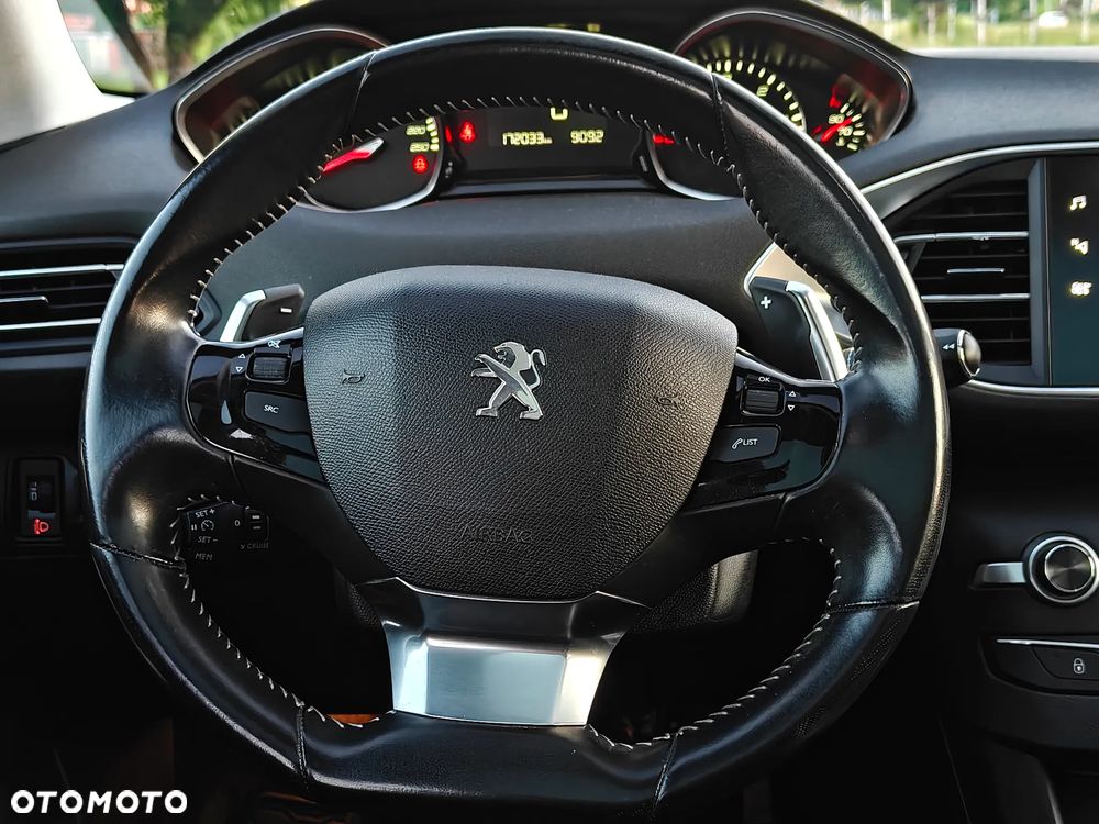 Peugeot 308 1.5 BlueHDi Allure S&S EAT6 - 15