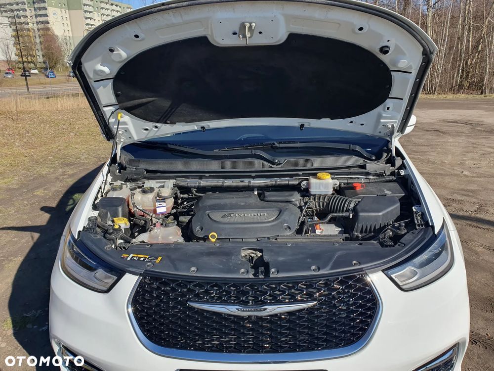 Chrysler Pacifica - 8