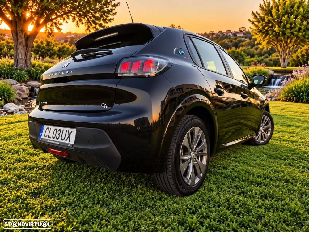 Peugeot e-208 50 kWh Active Pack — fotografia 17