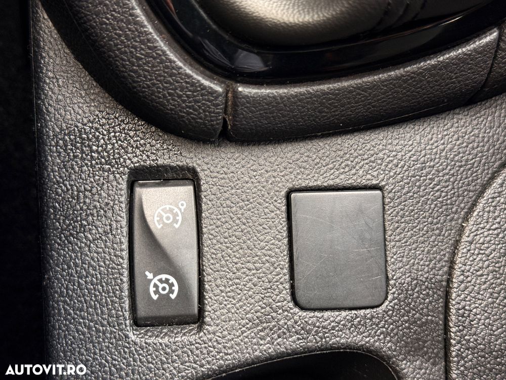 Renault Clio Estate Energy dCi Intens - 11