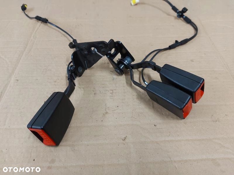 citroen c5 x7 zapięcie pasów bezpieczeństwa tył tylne komplet 96561758xt 96 - 2