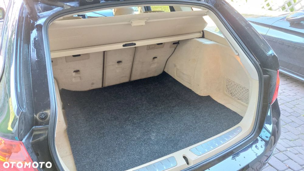 BMW Seria 3 318d DPF Touring Edition Sport - 37
