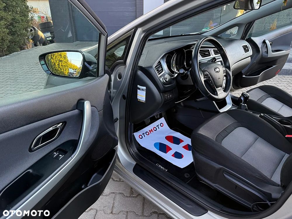 Kia Ceed 1.6 GDI XL - 16