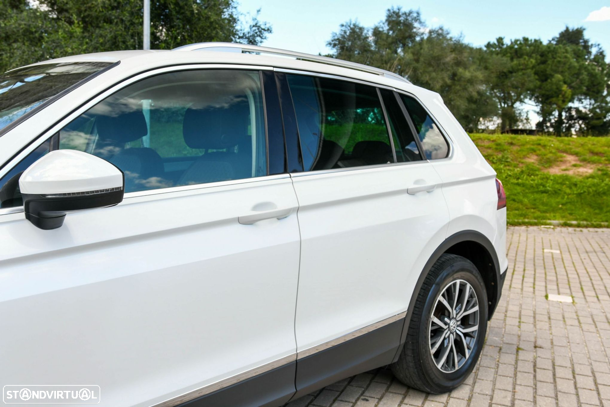 VW Tiguan 2.0 TDI Highline DSG - 9