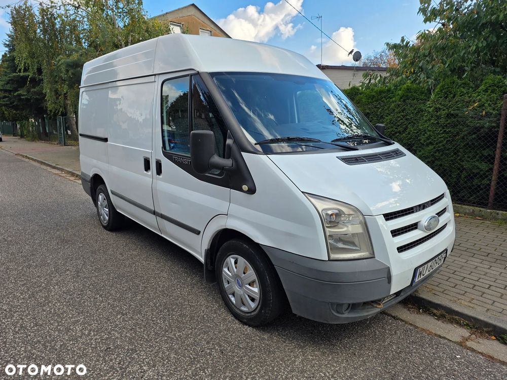 Ford Transit - 1