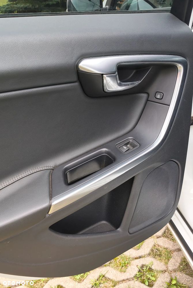 Volvo V60 - 14