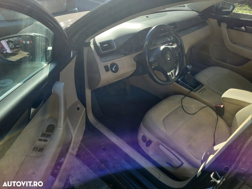 Volkswagen Passat 1.4 TSI Comfortline - 11