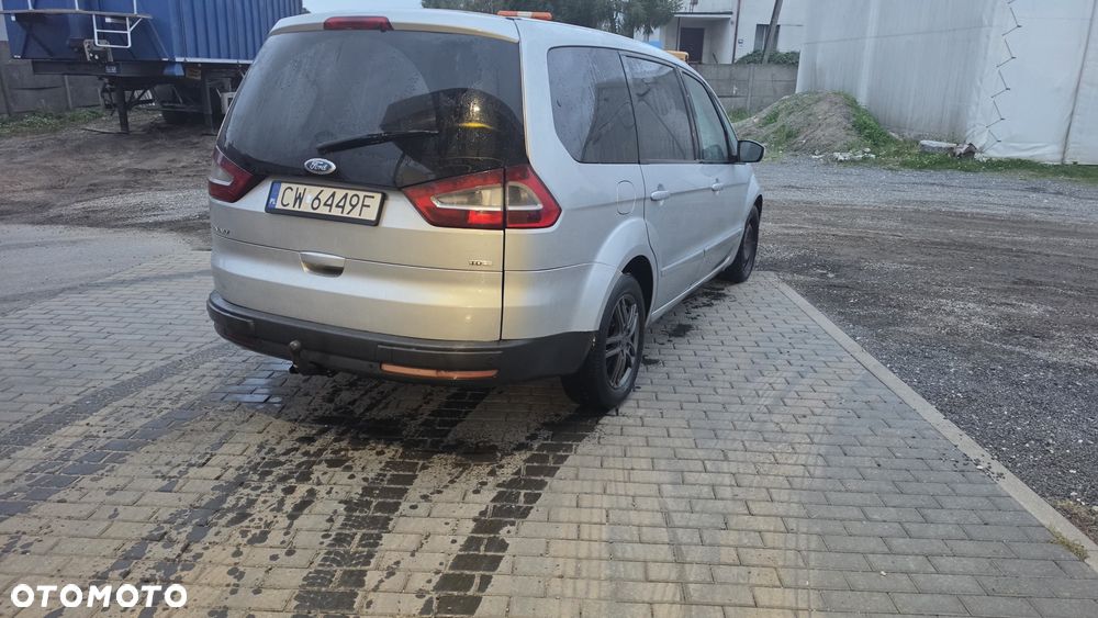 Ford Galaxy - 4