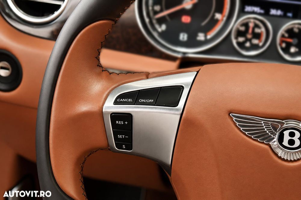 Bentley Continental GT V8 S Convertible - 11