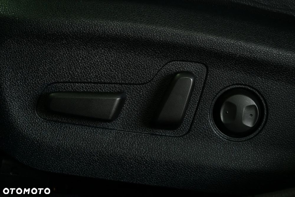 Kia Niro 1.6 GDI PHEV 2WD Spirit - 32