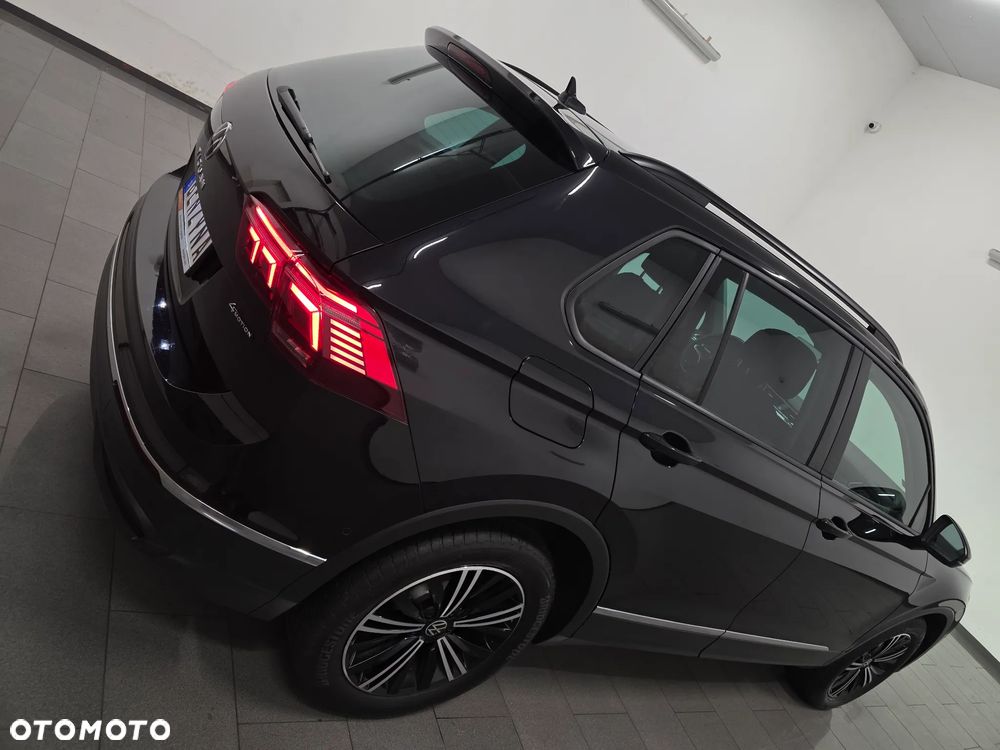Volkswagen Tiguan 2.0 TSI 4Mot Elegance DSG - 35