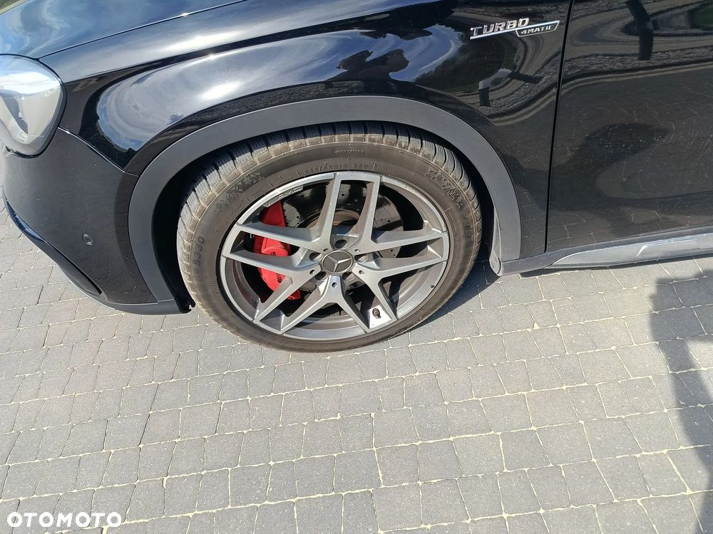 Mercedes-Benz GLA - 24