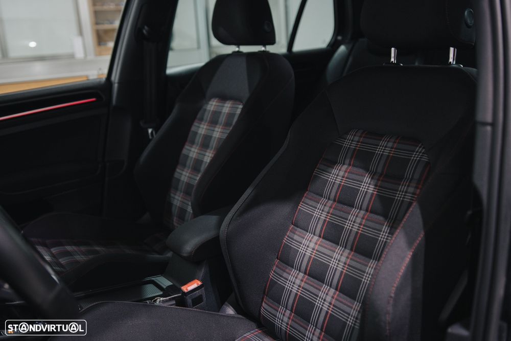 VW Golf GTI BlueMotion DSG - 22