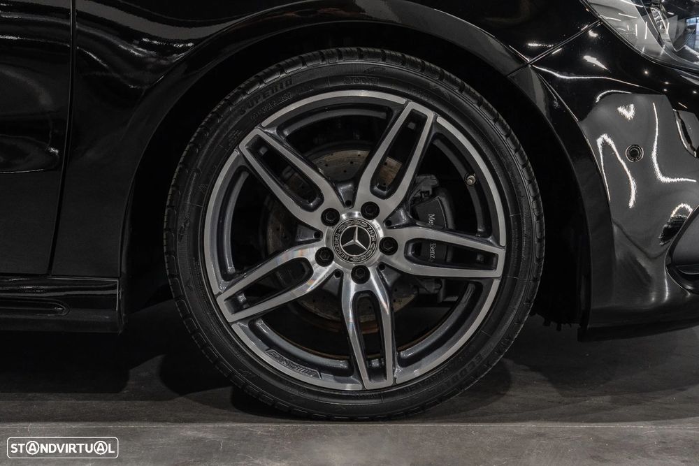 Mercedes-Benz A 180 AMG Line - 42