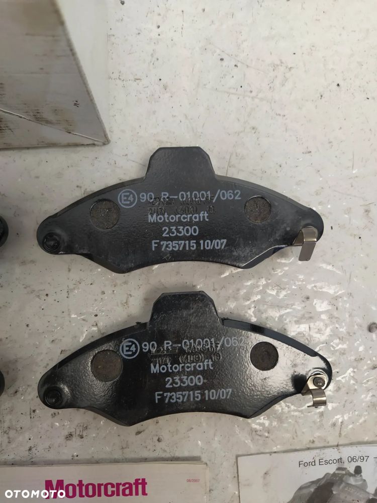 FORD ESCORT V KLOCKI HAMULCOWE PRZÓD PRZEDNIE NOWY ORYGINAŁ - 4