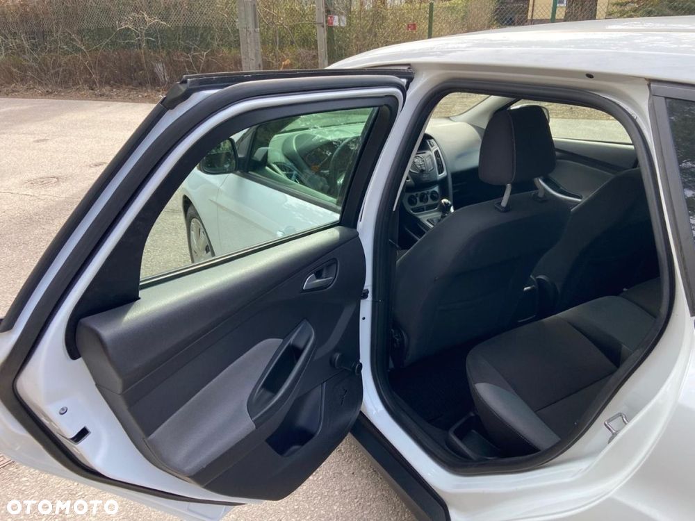 Ford Focus - 30