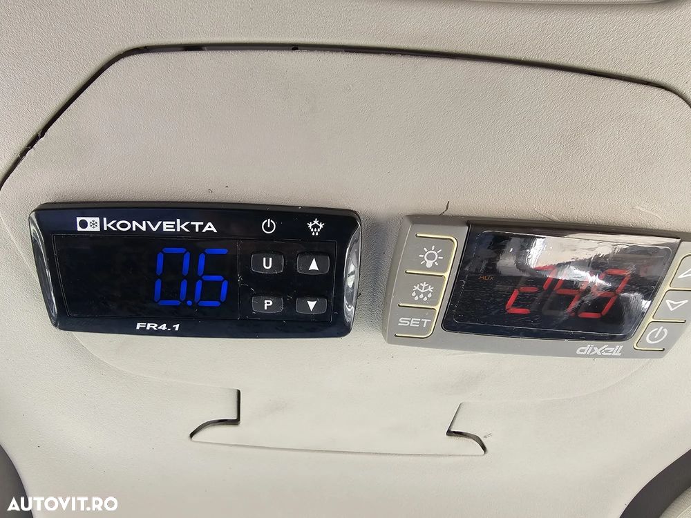 Ford Transit Connect - 12