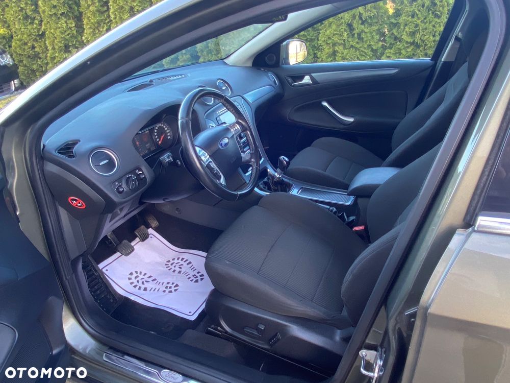 Ford Mondeo 2.0 TDCi Titanium - 22