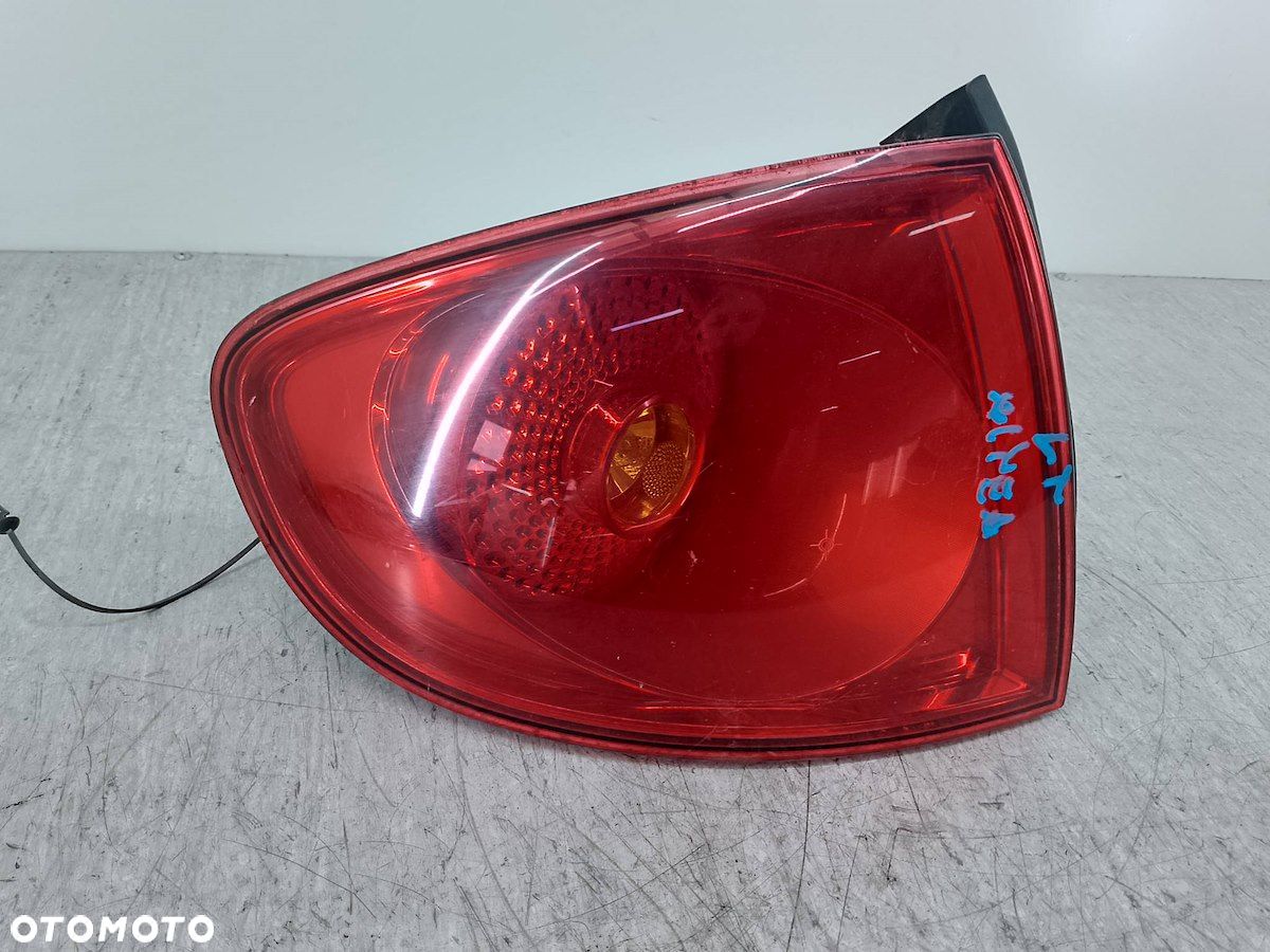 LAMPA TYLNA LEWA SEAT ALTEA 5P0945095E  HATCHBACK - 1