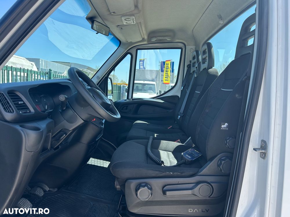 Iveco LIFT DE CONTAINER CU CARLIG 3.0 D - 17