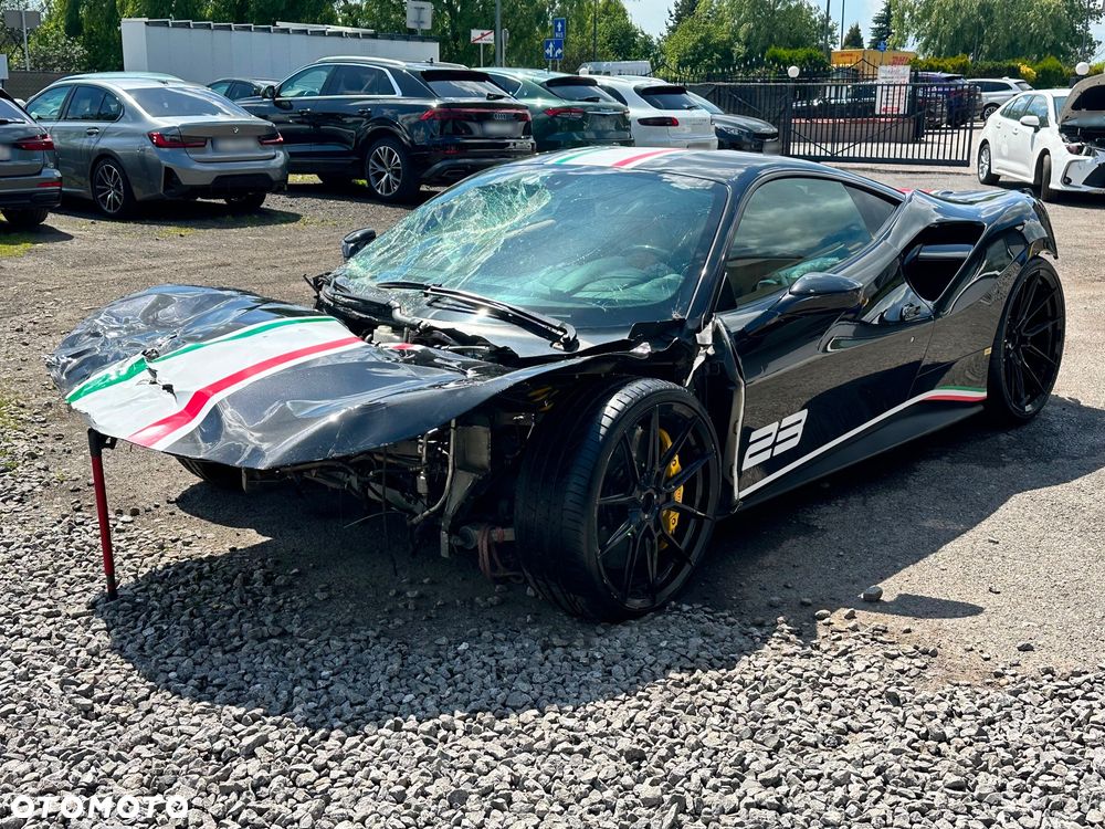 Ferrari 488 - 10