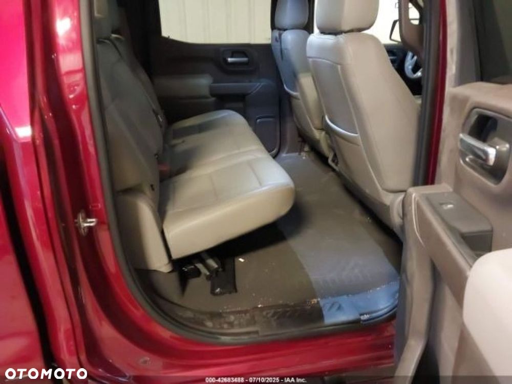 Chevrolet Silverado - 10