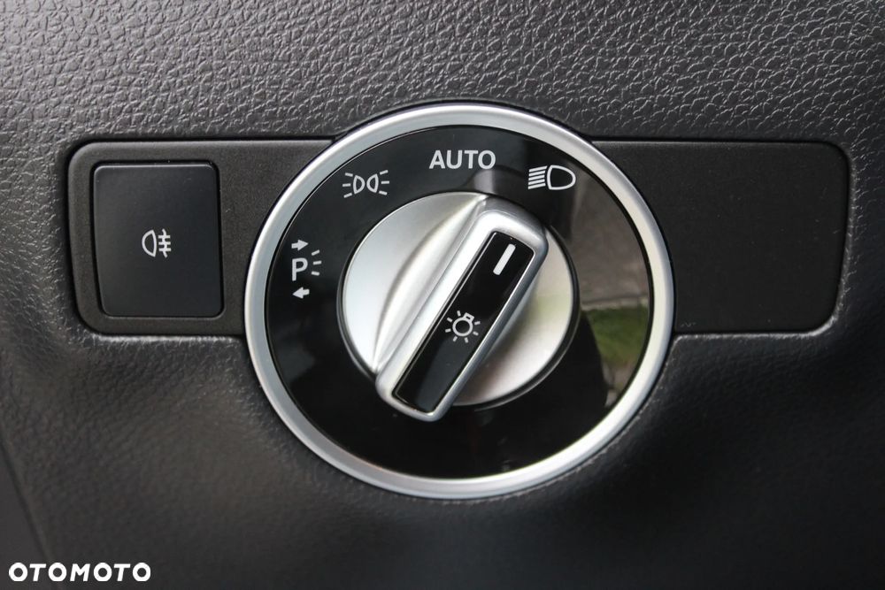 Mercedes-Benz Klasa B 180 CDI (BlueEFFICIENCY) 7G-DCT - 19