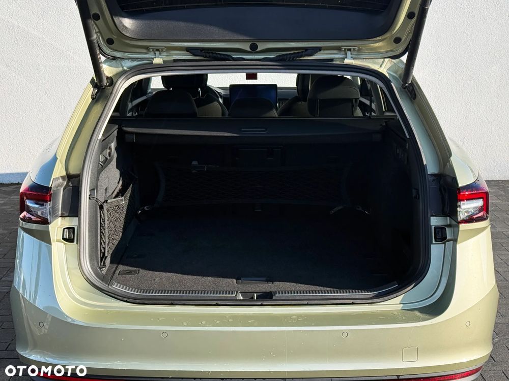 Skoda Superb 1.5 TSI mHEV DSG Selection - 11