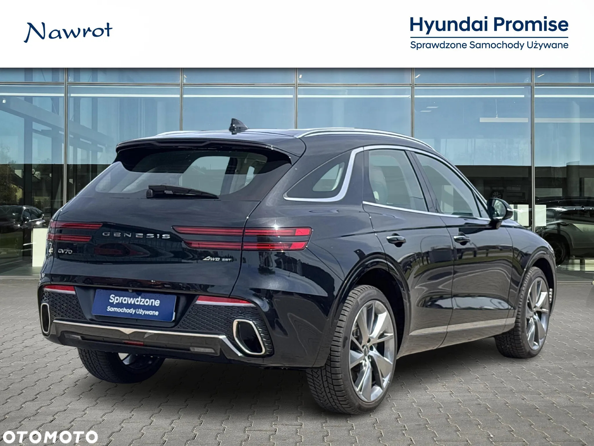 Genesis GV70 2.5T AWD AT8 Luxury Line - 2