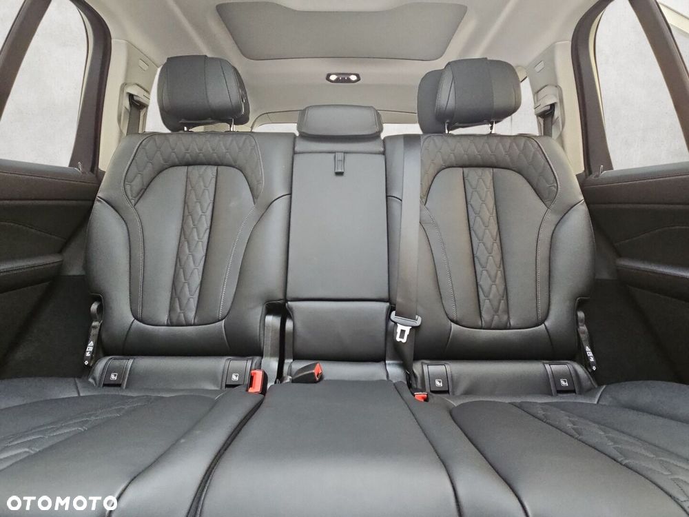 BMW X7 xDrive40d mHEV - 26