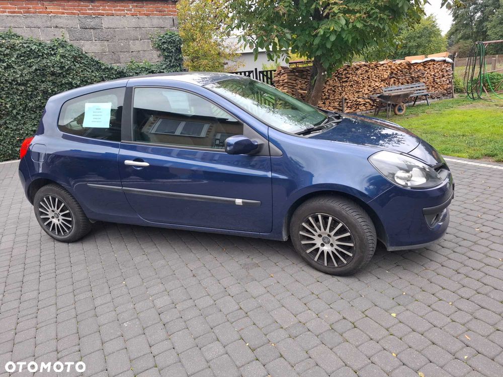 Renault Clio 2005 photo 4